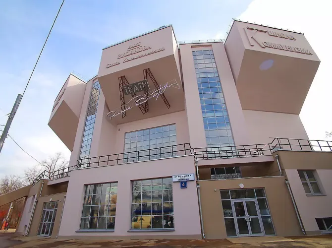 Эпоха авангарда в ДК Русакова: русское искусство на экспорт