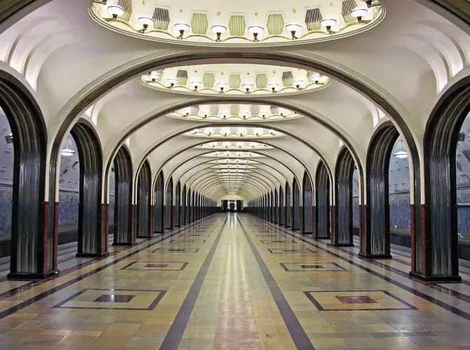 Архитектура и власть в метро 1930-х годов