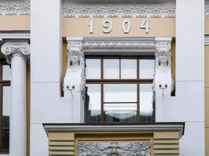 Полифония модерна. Экскурсия по корпусам Плехановки
