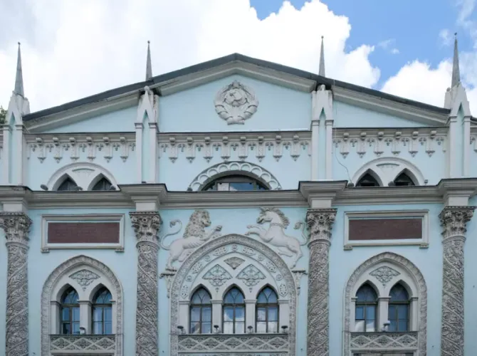 Что скрывает здание на Никольской. Экскурсия в комплекс Печатного двора